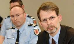 Le procureur de Rodez Yves Delperie donne une conférence de presse le 17 février 2016 à Rodez