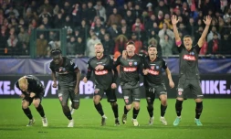 La joie des Valenciennois qualifiés pour les demi-finales de la Coupe de France aux tirs au but contre Rouen, le 28 février 2024 à Rouen