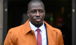 Le défenseur latéral français Benjamin Mendy sort du tribunal de Chester le 14 juillet 2023, aprÚs avoir été acquitté des accusations de viol et tentative de viol, le 14 juillet 2023