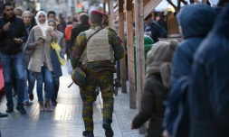 Militaire en patrouille le 31 décembre 2015 à Bruxelles