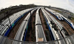 TGV stationnés sur les rails devant la gare de Lyon, à Paris le 4 avril 2018