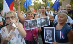 Manifestation devant l'ambassade russe à Prague le 20 août 2018, 50 ans après la répression du Printemps de Prague par Moscou
