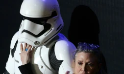 L'actrice américaine Carrie Fisher, mythique Princesse Leïa dans la saga spatiale "Star Wars", le 16 décembre 2015 à Londres