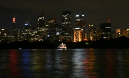 La baie de Sydney avant l'extinction des lumières dans le cadre de l'opération mondiale "Une heure pour la planète", le 19 mars 2016