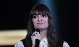 La chanteuse Clara Luciani sacrée "artiste féminine" aux Victoires de la musique le 14 février 2020 à Paris