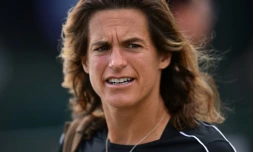 Amélie Mauresmo, vue à Wimbledon le 30 juin 2019, va désormais prendre en charge la direction de Roland-Garros et du Masters de Bercy