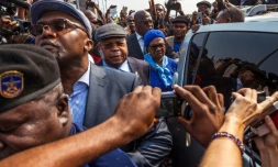 Etienne Tshisekedi (C), l'opposant congolais historique arrive à Kinshasa, le 27 juillet 2016
