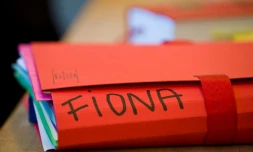 Un dossier sur l'affaire du meurtre de Fiona, à la cour d'assises de Riom le 17 novembre 2016