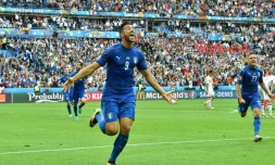 L'attaquant italien Graziano Pellè, auteur du 2e but de son équipe face à l'Espagne en 8e de finale de l'Euro au Stade de France
