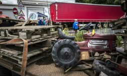 Des agriculteurs bloquaient le 11 juin 2018 l'accès au port fluvial Edouard Herriot