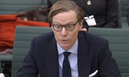 Alexander Nix, patron de la société Cambridge Analytica, lors d'une audience devant le parlement britannique le 27 février 2018 
