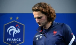 Le milieu des Bleus, Adrien Rabiot, à son arrivée pour une conférence de presse, à Clairefontaine, le 5 juin 2021