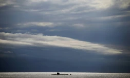 Un sous-marin avant qu'il ne s'enfonce sous l'eau, au large de Nice, le 7 octobre 2014
