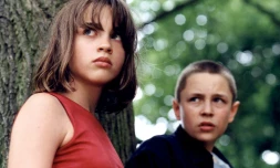 L'actrice AdÚle Haenel (G), alors ùgée de 13 ans et Vincent Rottiers (D) sur le tournage, en 2002, du film français "Les diables" réalisé par Christophe Ruggia qu'elle accuse aujourd'hui de harcÚlement sexuel