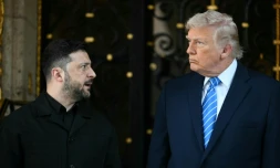 Le président ukrainien Volodymyr Zelensky (G) et le président américain Donald Trump à Mar-a-Lago, à Palm Beach (Floride), aux Etats-Unis, le 28 décembre 2025