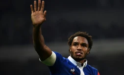 L'arrière du XV de France Benjamin Fallà la fin du test-match contre l'Argentine au stade Pierre-Mauroy, le 17 novembre 2018