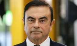 Carlos Ghosn lors d'une visite de l'usine Renault à Maubeuge, dans le nord de la France, le 18 novembre 2018 