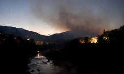 Un incendie près de la ville de Bessèges, dans le Gard, le 7 juillet 2022