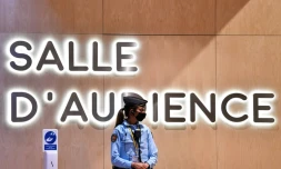 Une gendarme devant la salle d'audience du Palais de Justice de Paris, le 8 
septembre 2021, où se tient le procès des attentats du 13 novembre 2015