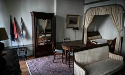 La chambre NapolĂ©on, oĂč sĂ©journa l'empereur Ă deux reprises, dans l'hĂŽtel Saint-Louis Ă Autun, le 15 fĂ©vrier 2021