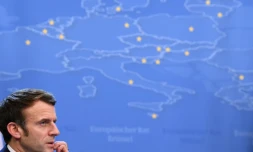 Le président français Emmanuel Macron à Bruxelles le 17 décembre 2021