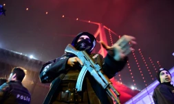 La police turque déployée près de la discothèque La Reina, au bord du Bosphore, le 1er janvier 2017 après l'attaque meurtrière