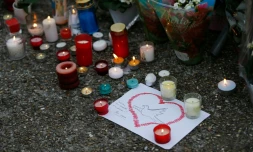 Des bougies en hommage au père Hamel, à Saint-Etienne-du-Rouvray le 27 juillet 2016