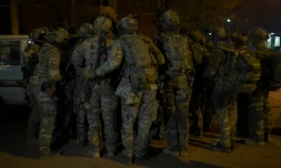 Des soldats français à proximité de l'hôtel Splendide lors des attaques à Ouagadougou au Burkina Faso, le 15 janvier 2015
