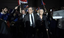 François Fillon et sa femme Penelope arrivent à un meeting de campagne à Paris le 29 janvier 2017