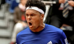 Jo-Wilfried Tsonga envoie la France en finale de la Coupe Davis en battant le Serbe Dusan Lajovic, le 17 septembre 2017 à Villeneuve-d'Ascq