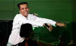 Le chanteur belge Stromae, président d'honneur des 37e Victoires de la Musique, sur la scène de la Seine Musicale à Boulogne-Billancourt, dans les Hauts-de-Seine, le 11 février 2022