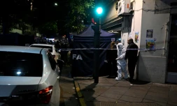 La police scientifique intervient après qu'un homme a pointé une arme à feu vers Cristina Kirchner, à Buenos Aires le 1er septembre