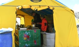 James Perry, chef pour l'opérateur néo-zélandais Adventure Consultants, au camp de base de l'Everest, le 25 avril 2018 au Népal