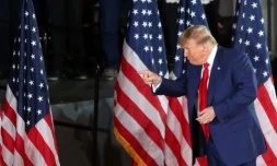 L'ancien président des Etats-Unis et candidat républicain à l'élection présidentielle, Donald Trump, lors d'un événement de campagne à Waukesha (Wisconsin), aux Etats-Unis, le 1er mai 2024