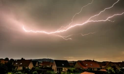 13 départements en Rhône-Alpes, à l'est du Massif central et en Franche Comté, placés en vigilance orange pour orages violents
