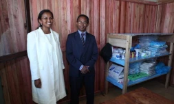 Lundi 22 Novembre 2010
Inauguration du centre de dialyse de Tamatave photo Marie Trouvé