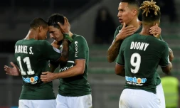 Les joueurs de Saint-Etienne se congratulent après un but contre Metz, le 14 octobre 2017 à Geoffroy-Guichard