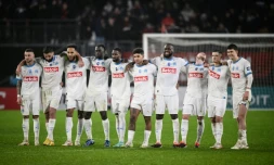 Les joueurs de l'Olympique de Marseille lors de la séance de tirs au but contre le Stade rennais, en 16e de finale de la Coupe de France, le 21 janvier 2024 à Rennes