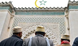 La grande mosquée de Paris appelle les musulmans "à voter massivement" pour Emmanuel Macron