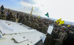 Des soldats de l'armée libanaise et de la FINUL déployés pour empêcher des habitants de Mais al-Jabal, dans le sud du Liban, de retourner dans leur village, le 27 janvier 2025
