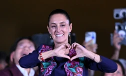 Claudia Sheinbaum, premiÚre femme présidente élue au Mexique, célÚbre sa victoire, à Mexico le 3 juin 2024