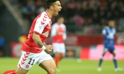 Diego après un but avec Reims lors d'un match contre Lyon, le 14 mai 2016 au stade Auguste Delaune