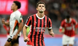 L'attaquant de l'AC Milan Christian Pulisic au cours du match de Serie A contre  Venise au stade San Siro le 14 septembre 2024 à Milan
