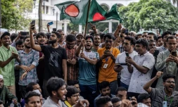 Manifestation d'Ă©tudiants pour demander la dĂ©mission du prĂ©sident de la Cour suprĂȘme Obaidul Hassan, le 10 aoĂ»t 2024 Ă Dacca, au Bangladesh