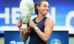 Caroline Garcia savoure son triomphe à Cincinnati, dans l'Ohio, le 21 août 2022 