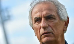 L'entraĂźneur du FC Nantes Vahid Halilhodzic lors d'un match amical contre Brest, le 26 juillet 2019 Ă Inzinzac-Lochrist (Morbihan)