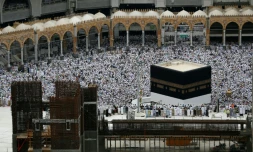 Des milliers de pèlerins musulmans rassemblées dans l'enceinte de la Grande Mosquée, le 9 septembre 2016 à La Mecque, en Arabie Saoudite