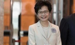 Carrie Lam, la favorite de Pékin, désignée chef du gouvernement de Hong Kong par un comité électoral pour l'essentiel acquis à la Chine, le 26 mars 2017 à Hong Kong