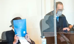 Bruno Dey, ancien gardien de camp nazi le 23 juillet 2020 au tribunal à Hambourg, qui vient de le condamner à deux ans de prison avec sursis