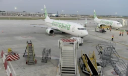 Deux avions sur le tarmac à Orly le 26 juin 2020, jour de réouverture de l'aéroport